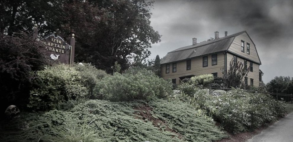 Strange Hotels in New England