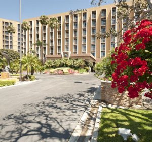 The Radisson Hotel Newport Beach